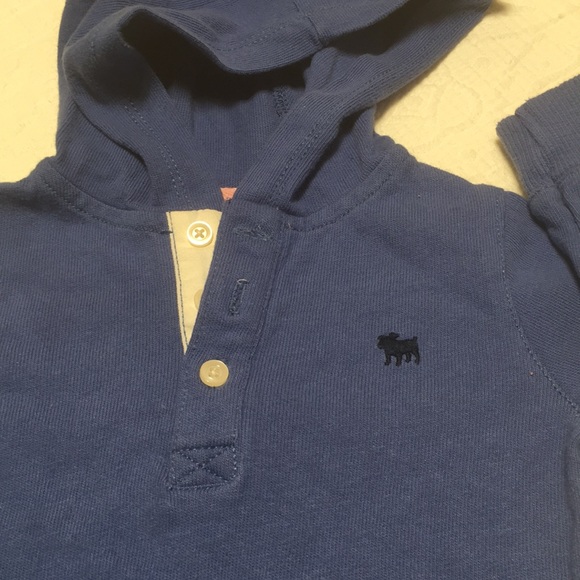 12m (4/$20) Lightweight Hoodie by Carter’s - Picture 5 of 9